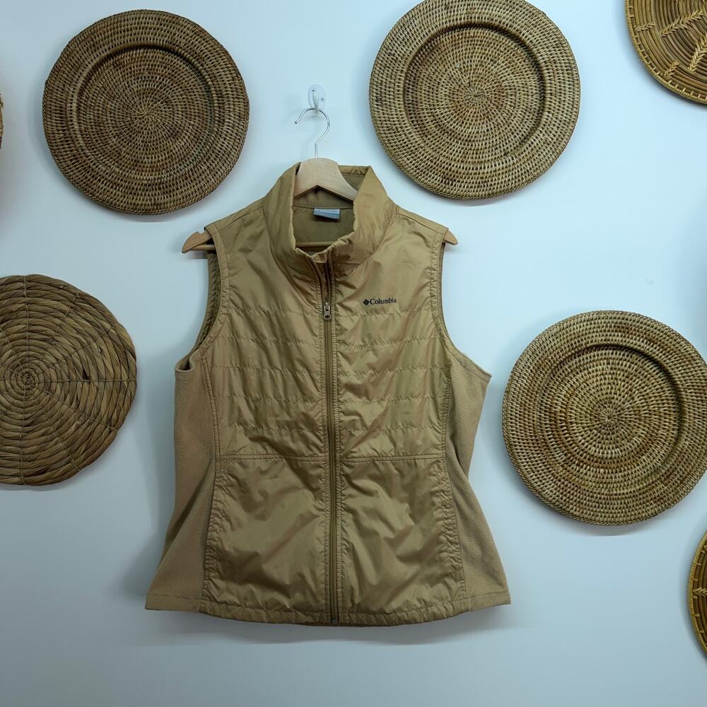 Columbia Tan Vest Large